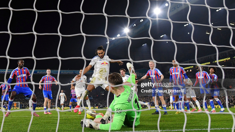 Henderson fails to stop Calvert-Lewin from scoring