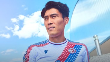Takehiro Tomiyasu (Photo cpfc.co.uk)