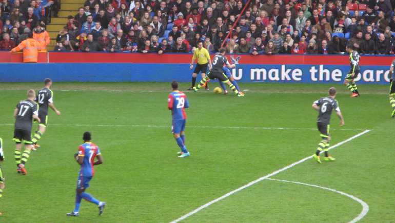 Chamakh and Bolasie poised to attack Stoke City's goal