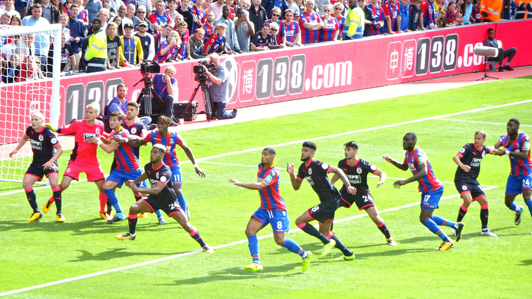 Palace attack the Huddersfield goal with Rubens Loftus-Cheek (No 8) putting in a valuable shift.