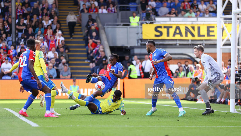 Palace 1-1 Forest