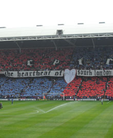 Holmesdale Fanatics display