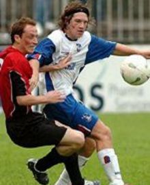 Tommy Black holds off Crusaders' Johnny Shaw