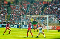 Palace V Man Utd 1990 FA Cup Final 2.jpg