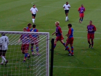 Palace prepare to defend a corner