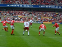 Dougie Freedman bears down on goal while the Forest defence stand and stare