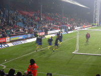 Arsenal lads come out to warm up