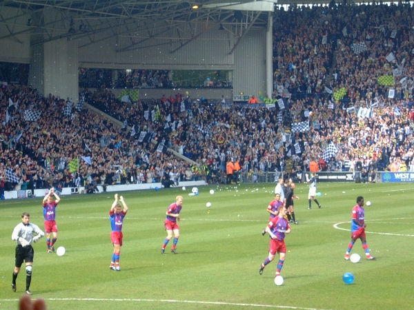The players prepare for their last game of the season.