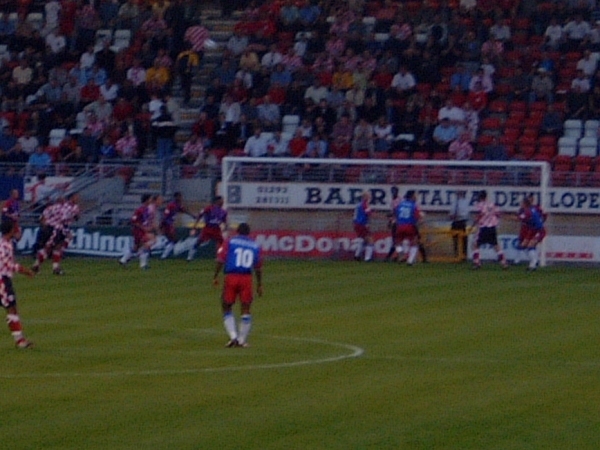 Leyton Orient go close early on