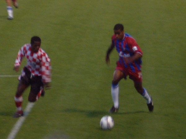 Julian Gray in action