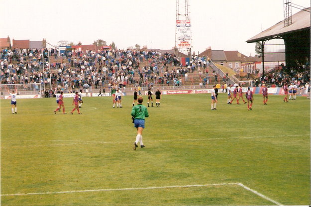 1943136_h shrews 17.9.88 1-1 3.jpg