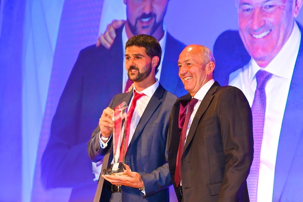 Julian Speroni with Tony Pulis