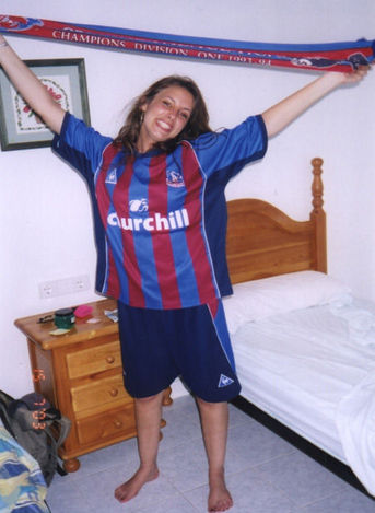 Great story by Logic!! - Whilst over in Lanzarote we (Me, SX_EAGLE and a few mates) met a group of girls from B******n, nice enough girls but one of them come from a family of Brighton fans, that happened to be the one I pulled. I know you hear about parents of young (well 17) impressionable girls going away on holiday together getting worried about what they are up to but I bet the dad of this girl never thought that he would see this!