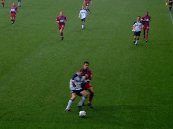 Dougie Freedman closes a Bolton player down