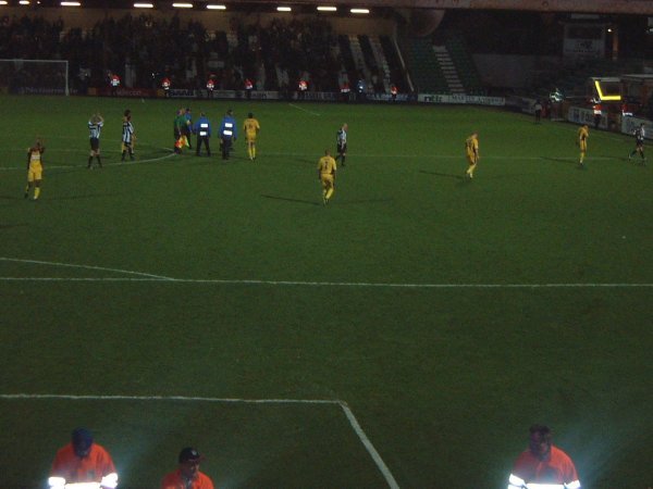 Players applaud the crowd