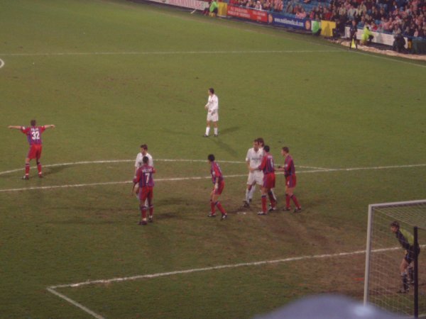 Palace defend a freekick