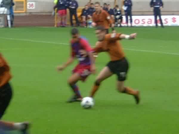 Hayden Mullins defends a Wolves attack.
