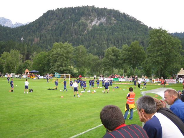 The Palace squad warm up