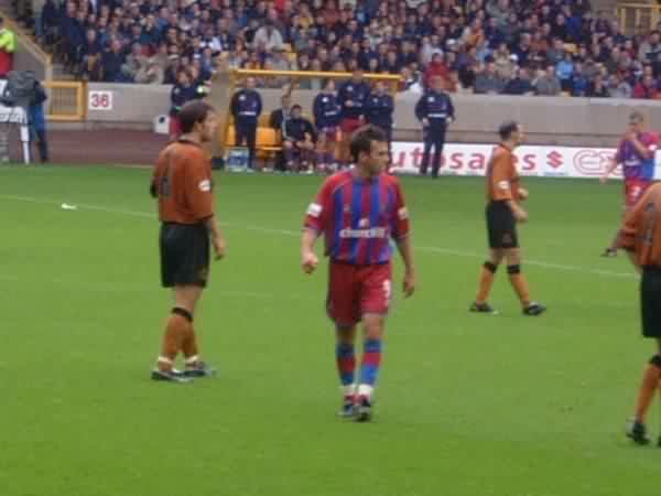 Dougie Freedman watches the ball.