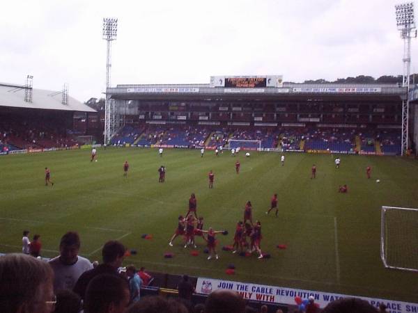 Palace cheerleaders do their stuff