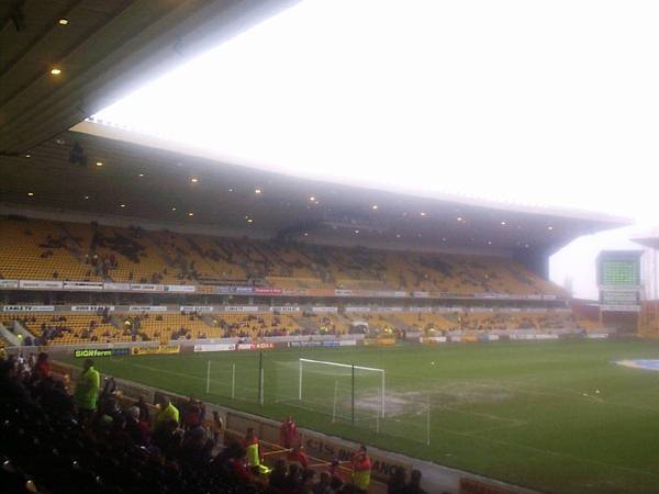 General view of the ground before kickoff