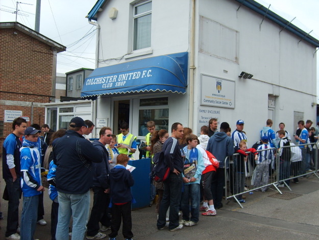 CLUB SHOP