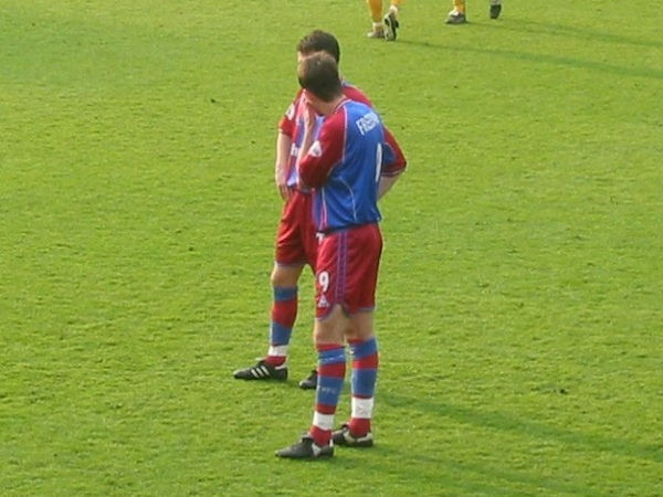 Freedman and Thomson talking tactics in Scottish!